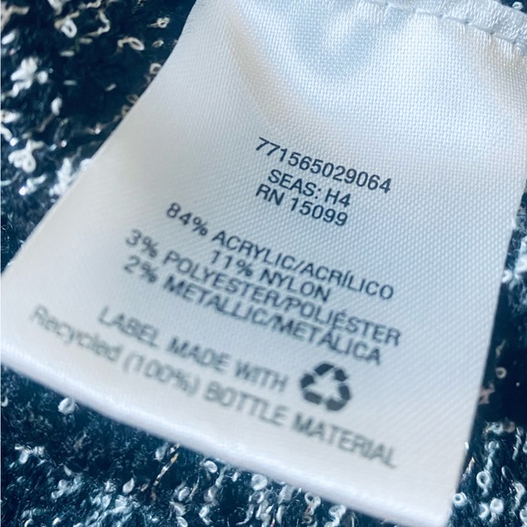 Women’s Large Sweater Cardigan Covington Gray Silver Threading Hook Close Knit - Picture 10 of 11